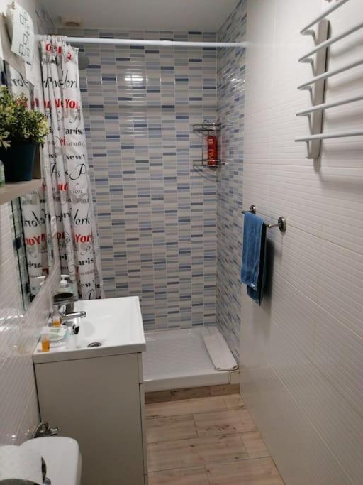 Sebastian Elcano, Apartamento Para 2 Con Terraza, Metro Embajadores 马德里 外观 照片