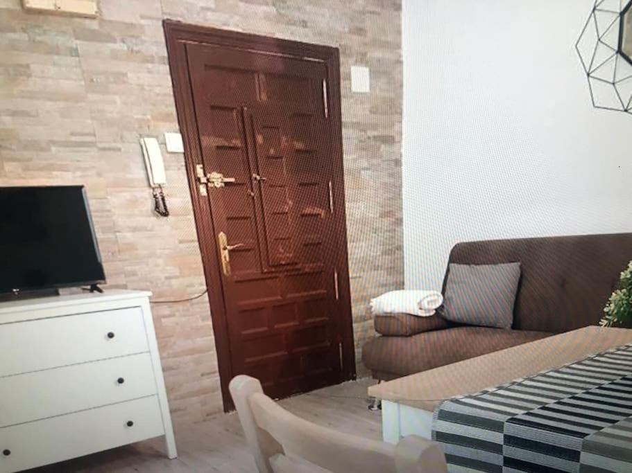 Sebastian Elcano, Apartamento Para 2 Con Terraza, Metro Embajadores 马德里 外观 照片